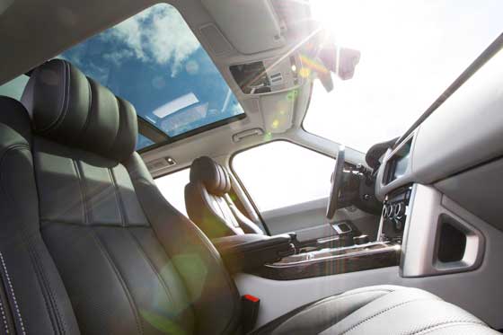 Range Rover Vogue 3.0 Interior on Drive