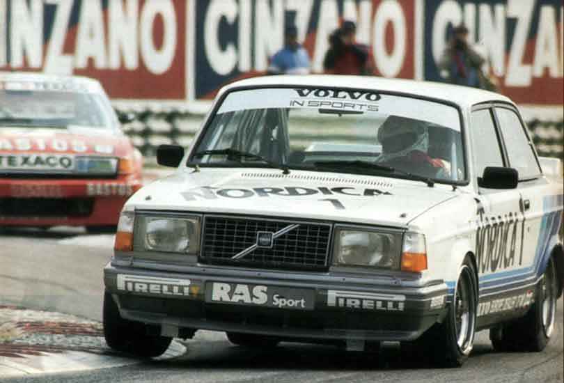 Volvo-240-Touring-Cars