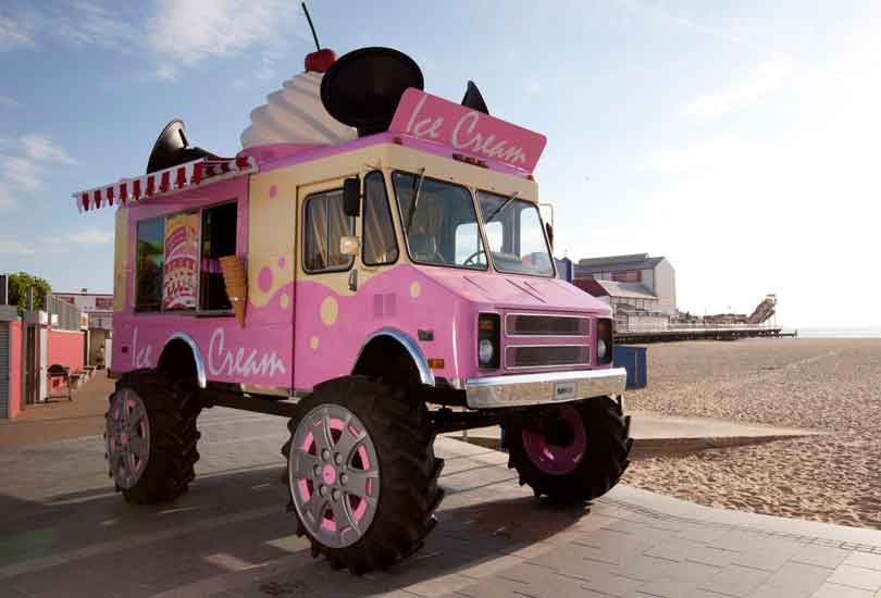 The-Worlds-Biggest-Ice-Cream-Van-by-Skoda