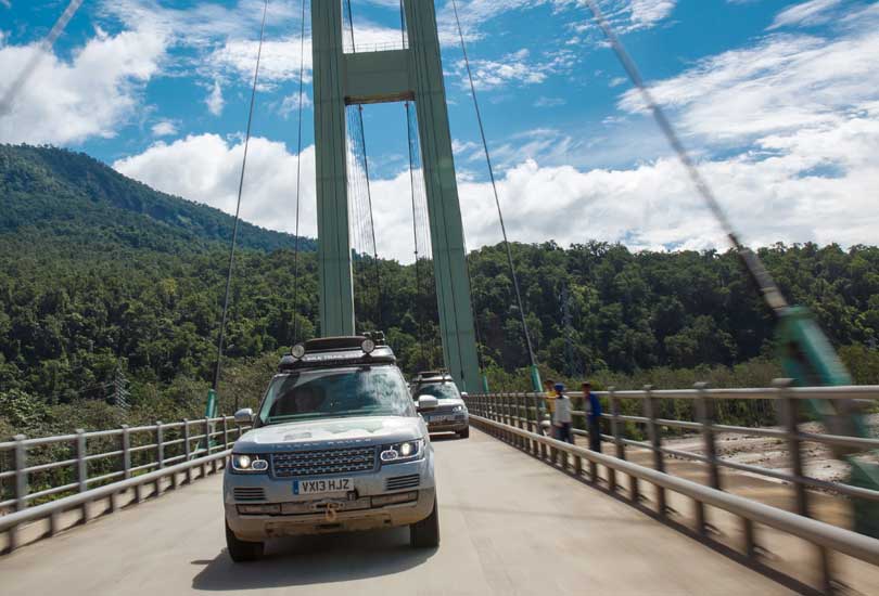 Range-Rover-Hybrid-Driving-the-Silk-Trail-4
