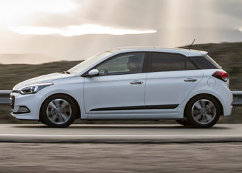 On-the-road-in-the-new-generation-Hyundai-i20