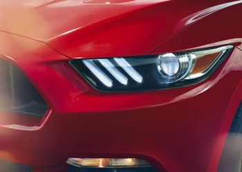 Ford-Mustang-light-detail
