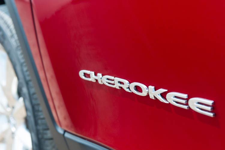 Jeep-Cherokee-Review-on-Drive-18