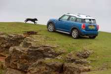 Jonathan Humphrey reviews the New MINI Countryman for Drive.co.uk-8