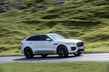 Neil Lyndon reviews the Jaguar F-Pace for Drive.co.uk-17