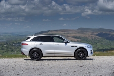 Neil Lyndon reviews the Jaguar F-Pace for Drive.co.uk-3