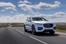 Neil Lyndon reviews the Jaguar F-Pace for Drive.co.uk-8