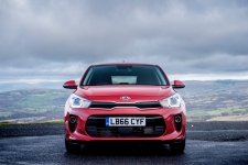 Tom Scanlan reviews the All-New Kia Rio for Drive 3