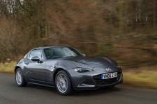 tom-scanlan-reviews the-Mazda MX-5 RF for drive-11