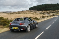 tom-scanlan-reviews the-Mazda MX-5 RF for drive-12