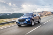 Neil Lyndon reviews the Bentley Bentayga for Drive 2