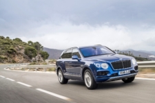 Neil Lyndon reviews the Bentley Bentayga for Drive 5