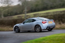 Tom Scanlan reviews the 2017 Subaru BRZ for Drive 3