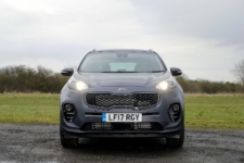 Neil Lyndon drives the cool New Kia Sportage car review by Drive 22