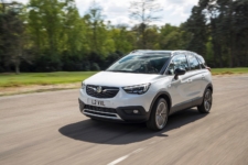 Tom Scanlan reviews the 2017 All New Vauxhall Crossland X 2