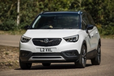 Tom Scanlan reviews the 2017 All New Vauxhall Crossland X 4