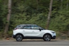 Tom Scanlan reviews the 2017 All New Vauxhall Crossland X 5