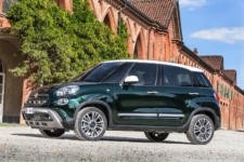 Tim Barnes-Clay reviews the New Fiat 500L from the first drive in Italy 5