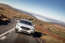 Neil Lyndon reviews the Volvo V90 Cross Country for Drive 1