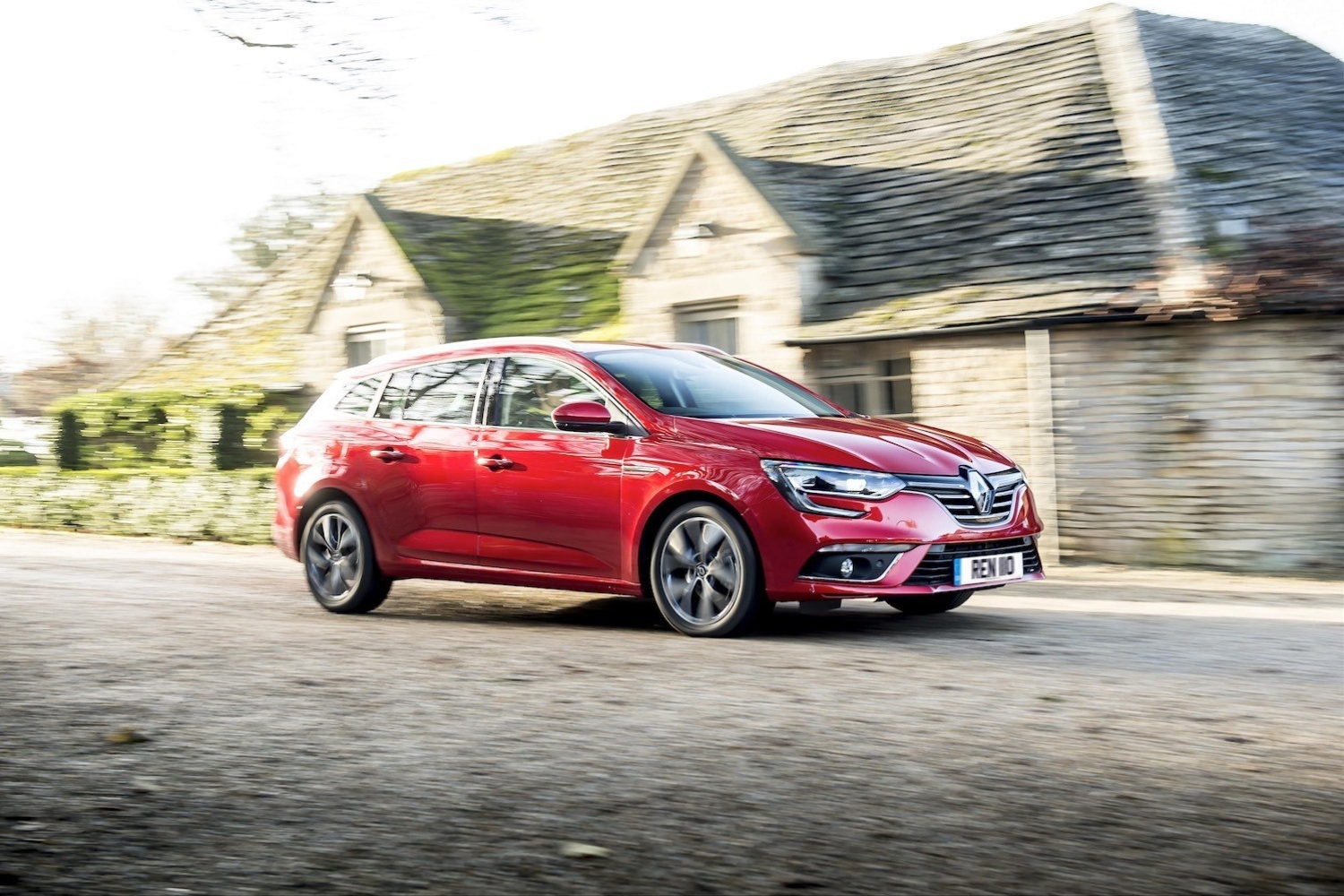 Neil Lyndon reviews the lates Renault Megane Sport Tourer for Drive 3