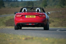 Tom Scanlan reviews the Fiat 124 Spider for Drive 6