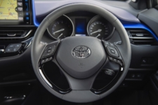 Tom Scanlan reviews the Toyota C-HR Hybrid for Drive 16