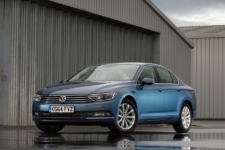 Tom Scanlan reviews the 2017 Volkswagen Passat 1