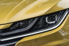 Neil Lyndon reviews the Volkswagen Arteon for Drive from the UK Launch 19