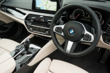 BMW 530d M Sport reviewed by Tom Scanlan for Drive 22