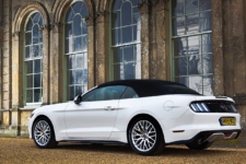 Ford Mustang reviewed by Tom Scanlan for Drive 5