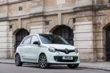 Lisa Richardson-Humphrey reviews the Renault Twingo Iconic for Drive 1