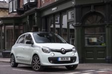 Lisa Richardson-Humphrey reviews the Renault Twingo Iconic for Drive 2