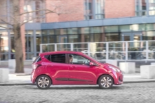 Neil Lyndon reviews Hyundai i10 Premium SE for Drive 19