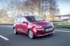 Neil Lyndon reviews Hyundai i10 Premium SE for Drive 9