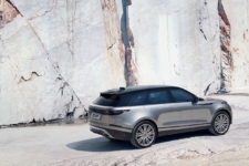 Neil Lyndon reviews Range Rover Velar for Drive 2