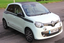 Lisa Richardson-Humphrey enjoys the Renault Twingo Iconic parisienne 11