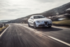 Tom Scanlan reviews the Alfa Romeo Giulia for Drive 2