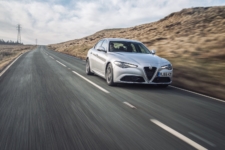 Tom Scanlan reviews the Alfa Romeo Giulia for Drive 8