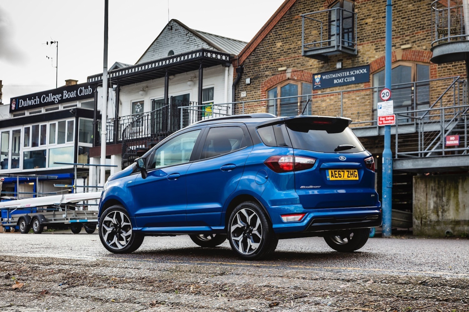 Tom Scanlan reviews the New Ford Ecosport for Drive 12