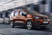 Tim Barnes-Clay reviews the Peugeot Rifter from the European Launch 1