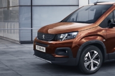 Tim Barnes-Clay reviews the Peugeot Rifter from the European Launch 5