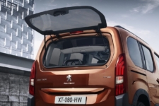 Tim Barnes-Clay reviews the Peugeot Rifter from the European Launch 8