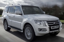 Bill Dent drives the Mitsubishi Shogun for Drive 16