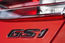 Tom Scanlan reviews the Vauxhall Insignia GSi Sportshatch for Drive 4