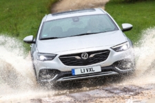 drive-Neil Lyndon reviews the Vauxhall Insignia Country Tourer 6