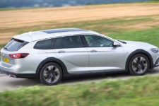 drive-Neil Lyndon reviews the Vauxhall Insignia Country Tourer 8