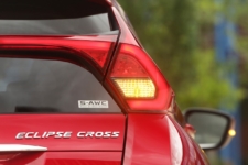 Jonathan Humphrey reviews the Mitsubishi Eclipse Cross SUV for Drive 1