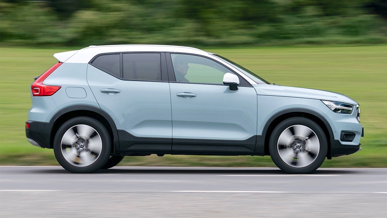 drive-Maggie Barry reviews the European Car of the Year the Volvo XC40 SUV 34