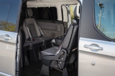 Neil Lyndon drives the Ford Tourneo Custom Minibus 4