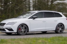 Tom Scanlan reviews the SEAT LEON CUPRA 300 TSi 4Drive for Drive 23